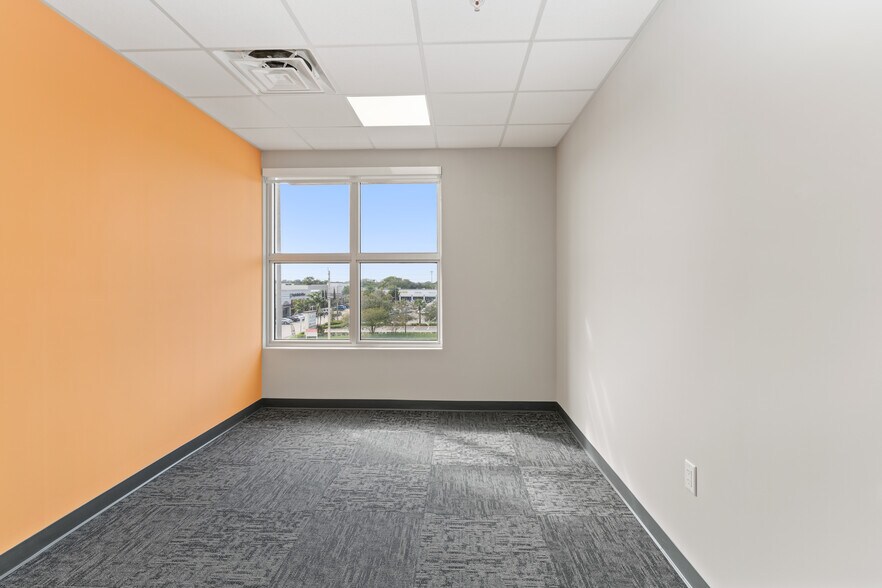 More Photos Of 4640 S University Dr, Davie Medical For Sale