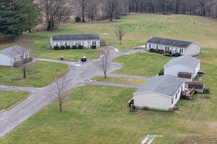 Primary Photo Of MOBILE HOME PARK, Murphysboro Land For Sale