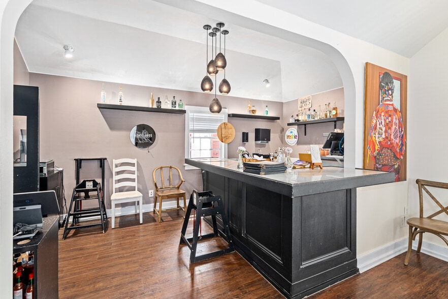 More Photos Of 22 Hypolita St, Saint Augustine Restaurant For Sale