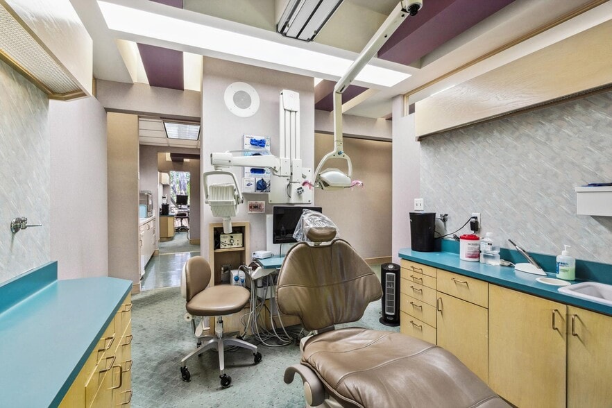 More Photos Of 1802 San Miguel Dr, Walnut Creek Medical For Sale