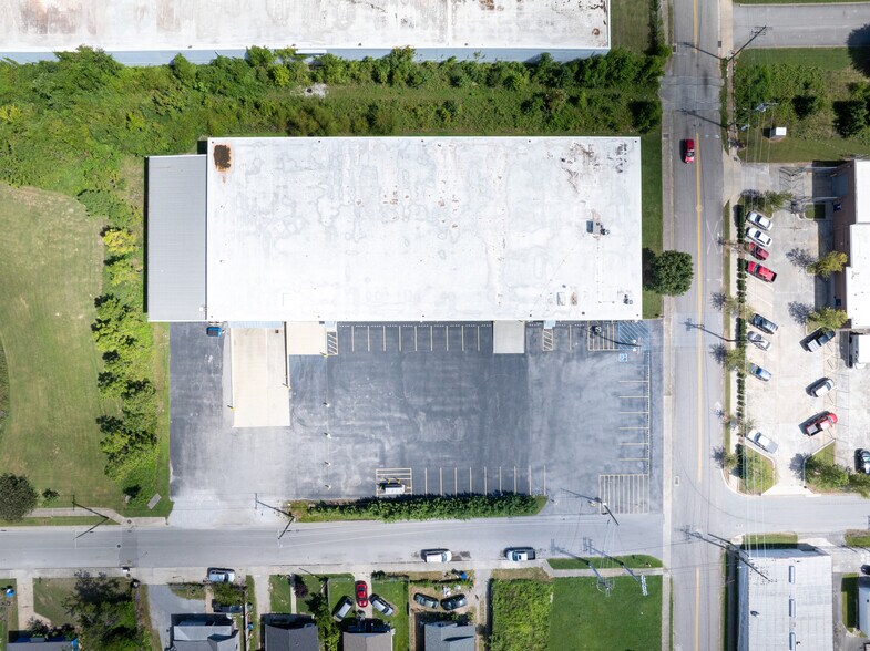 More Photos Of 2601 E 34th St, Chattanooga Warehouse For Lease