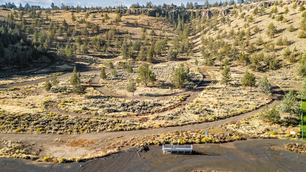 More Photos Of 13959 SW Commercial Loop Rd, Crooked River Ranch Restaurant For Sale