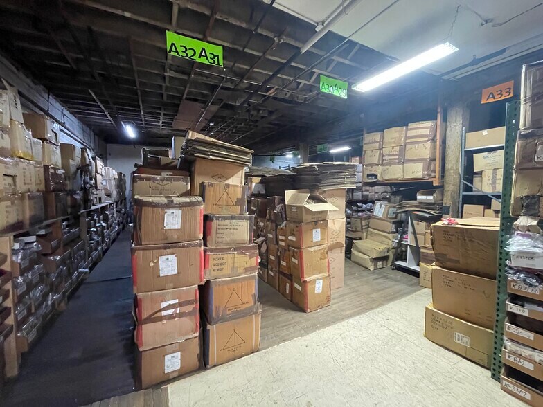 More Photos Of 431 Southern Blvd, Bronx Warehouse For Lease