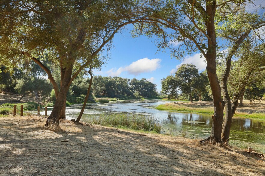 More Photos Of 24521 N McIntire Rd, Clements Land For Sale