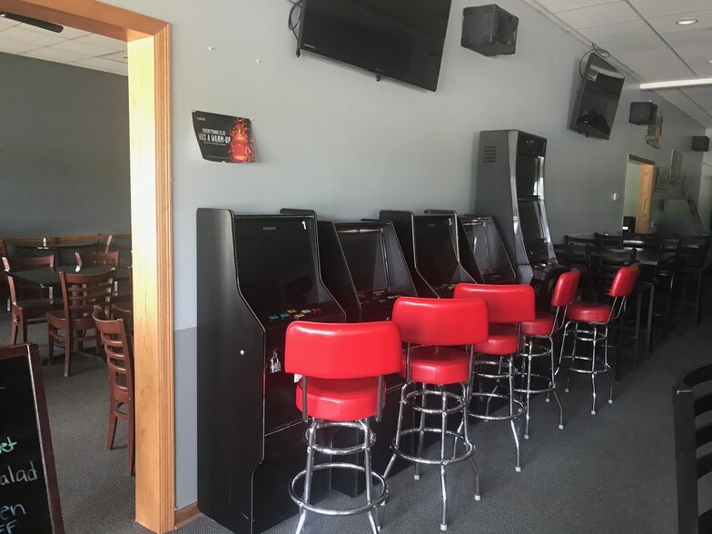 More Photos Of 12015-12033 Antioch Rd, Trevor Freestanding For Lease