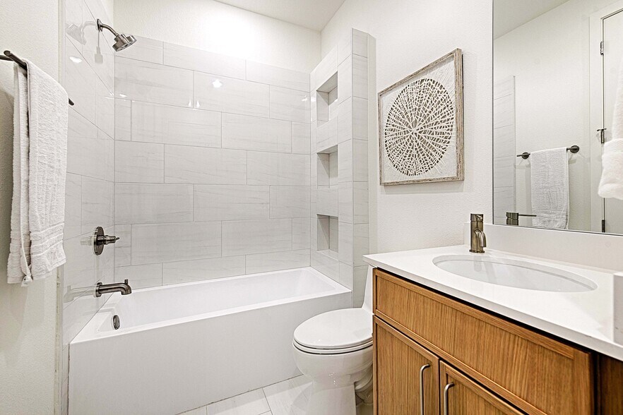 More Photos Of 4739 Gretna St, Dallas Apartments For Sale