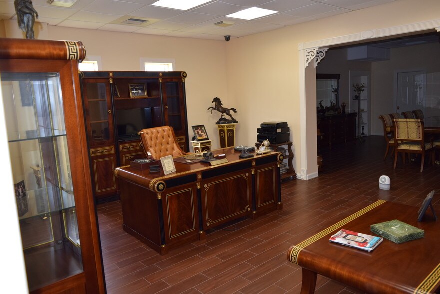 9200 Telephone Rd, Houston, TX 77075 Warehouse For Sale