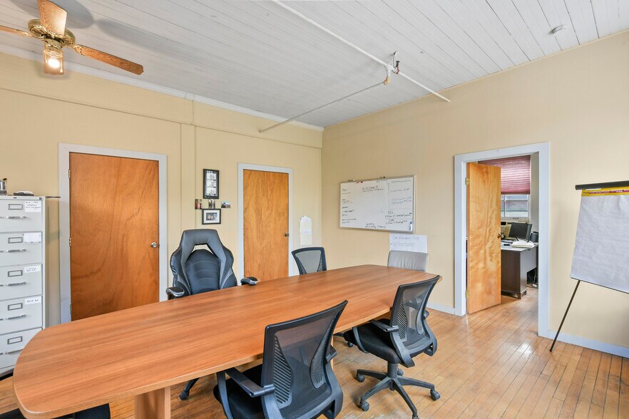 More Photos Of 20 Keeler St, Pittsfield Manufacturing For Sale