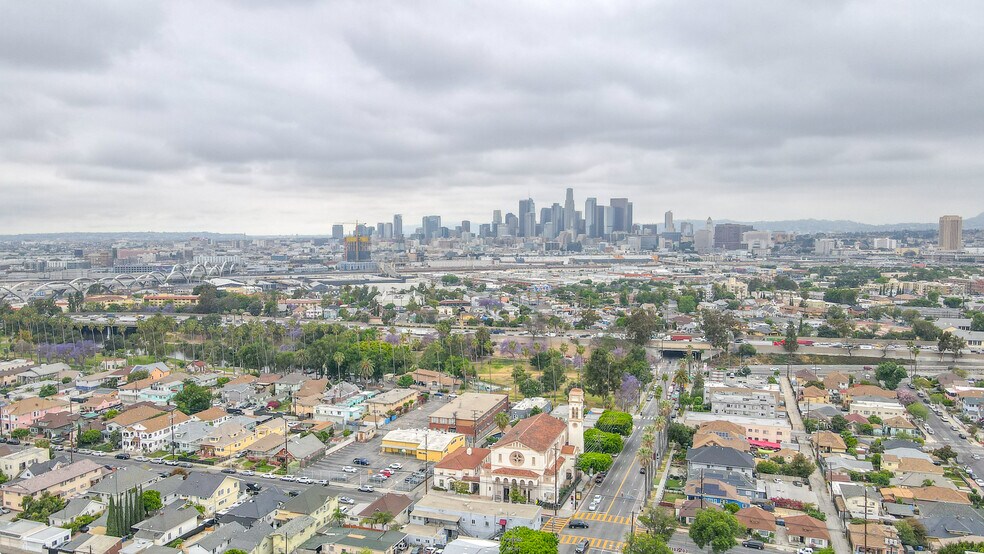 More Photos Of 2315 E 4th St, Los Angeles Freestanding For Sale