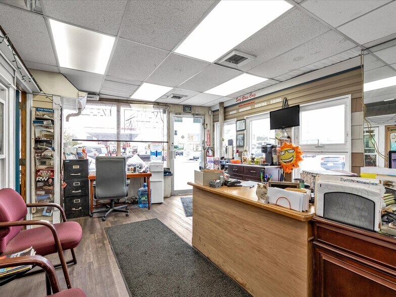 More Photos Of 457 Long Beach Blvd, Long Beach Warehouse For Sale