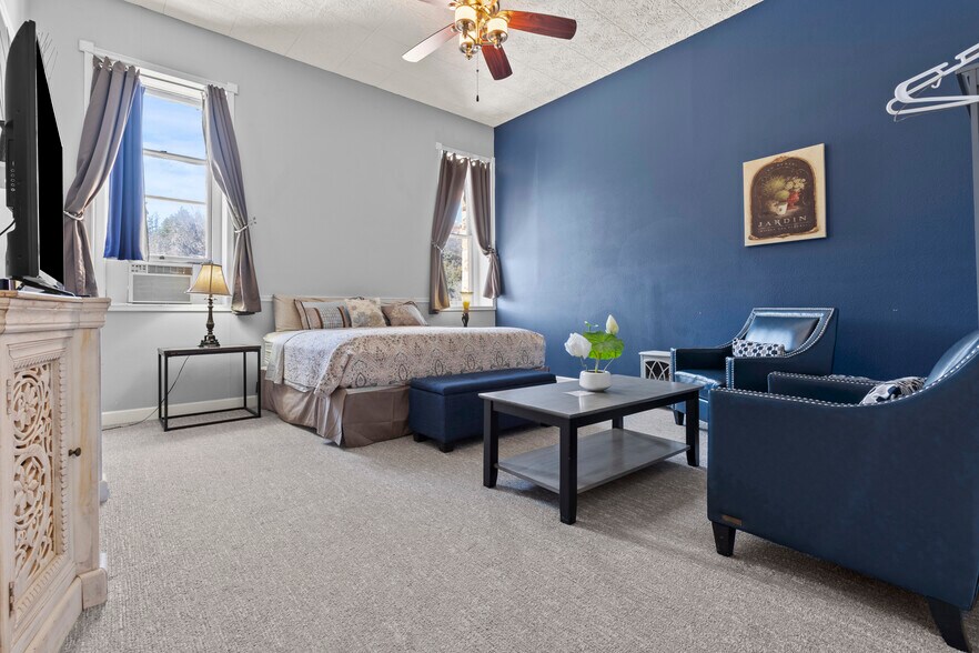 More Photos Of 603 N River St, Hot Springs Hotel For Sale