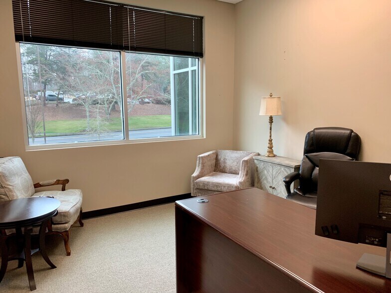 More Photos Of 1935 Vaughn Rd NW, Kennesaw Light Distribution For Lease