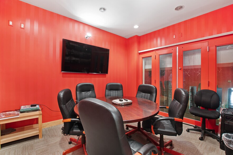 More Photos Of 417 W 126th St, New York Flex For Sale