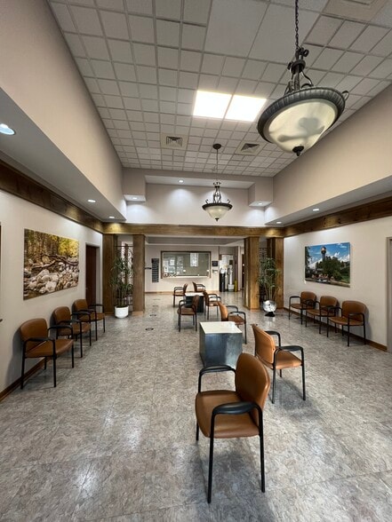 More Photos Of 11808 Kingston Pike, Knoxville Medical For Sale