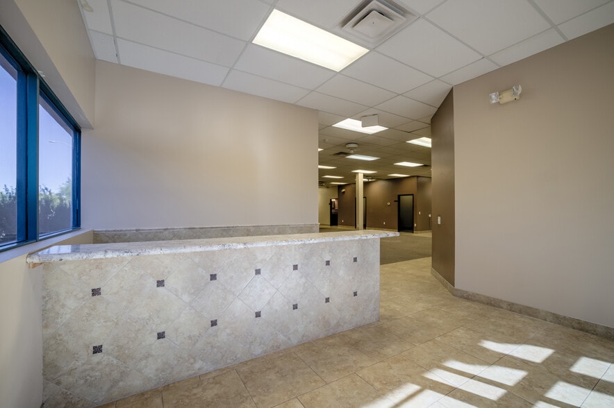 More Photos Of 3233 E Chandler Blvd, Phoenix Unknown For Lease