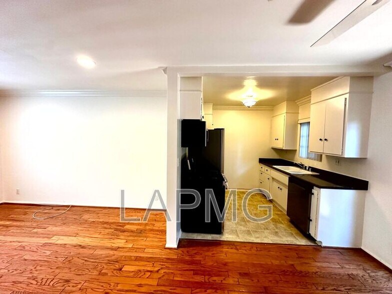 More Photos Of 8130 Norton Ave, West Hollywood Apartments For Sale