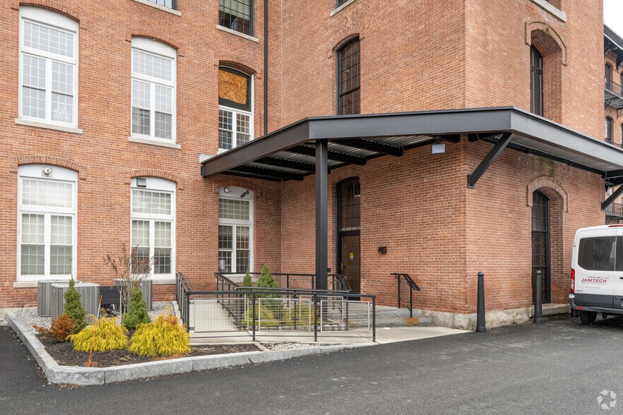 More Photos Of 30 Martin St, Cumberland Office For Lease