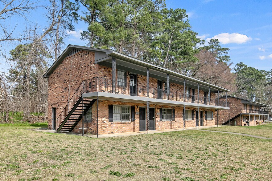 More Photos Of 817 Ridge Rd, Fayetteville Apartments For Sale