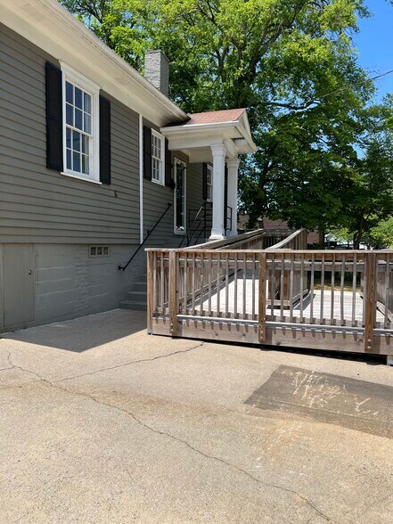 More Photos Of 360 E Main St, Canton Office Residential For Lease