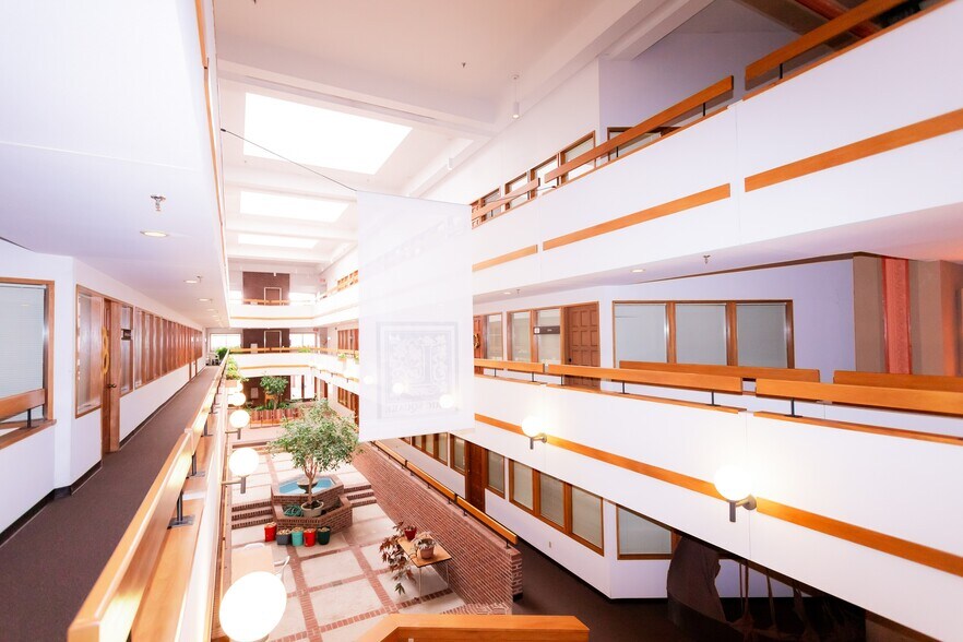 More Photos Of 1302 Noble St, Anniston Office Residential For Lease