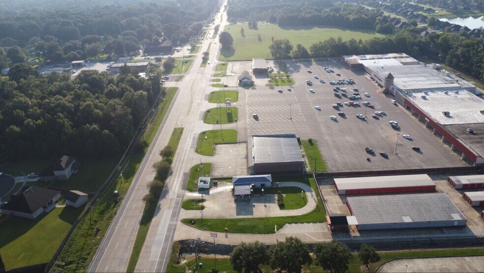 More Photos Of 2030 Church St, Zachary Carwash For Sale