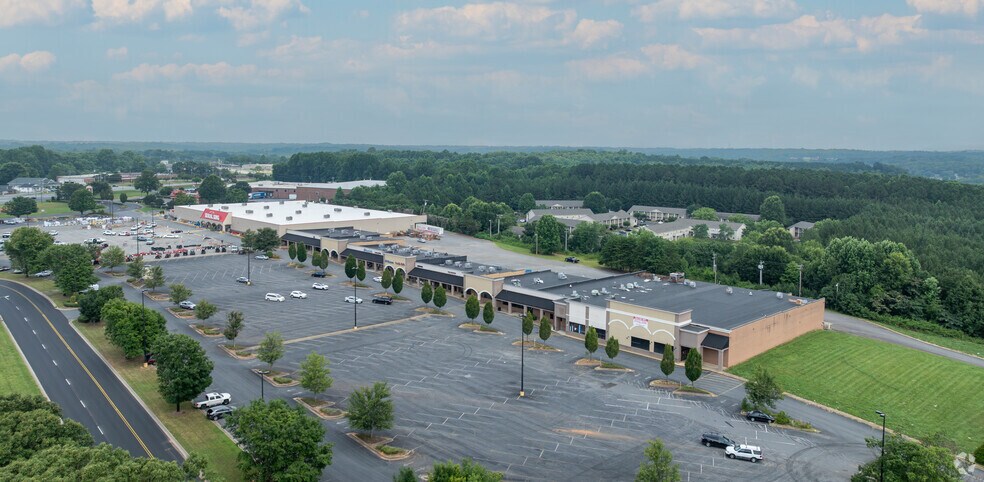 More Photos Of 508 10th St NW, Conover Storefront For Sale