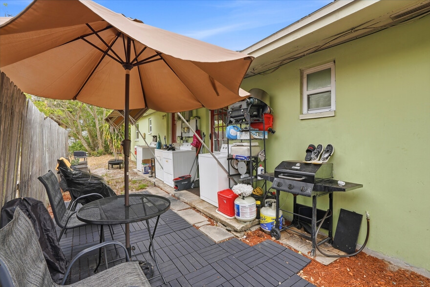 More Photos Of 8040 47th Ave N, Saint Petersburg Apartments For Sale