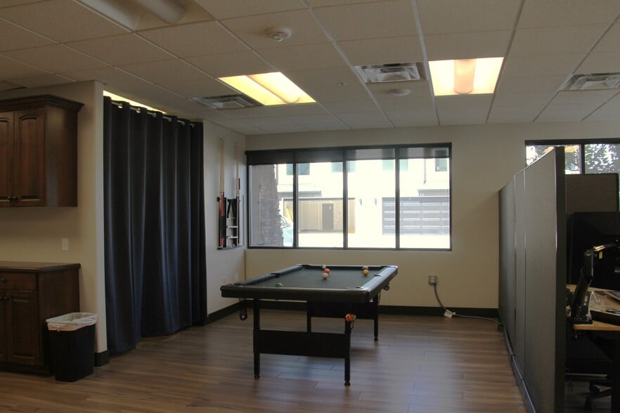 More Photos Of 668 E 12225 S, Draper Office For Lease