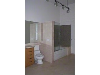More Photos Of 8 Brooks Ave, Venice Apartments For Lease