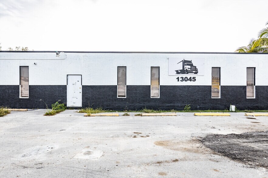 More Photos Of 13045 Cairo Ln, Opa Locka Land For Lease