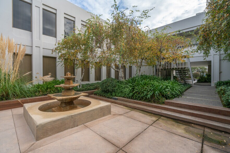 More Photos Of 877 Mahler Rd, Burlingame Office For Lease
