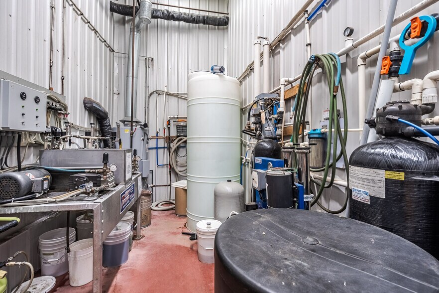 More Photos Of 20 Railway Av S, Marwayne General Retail For Sale