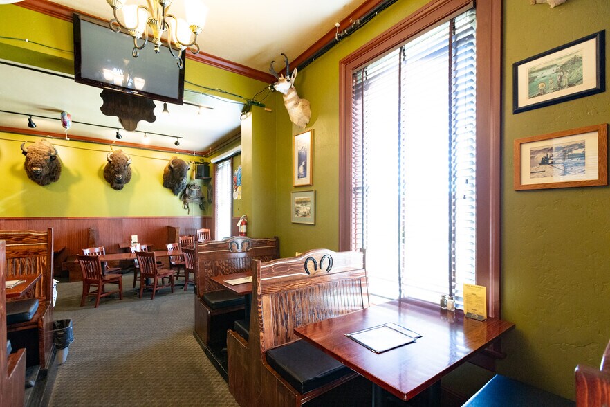 More Photos Of 311 Union St, The Dalles Restaurant For Sale