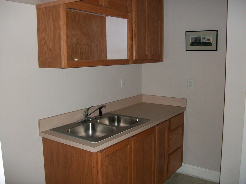 More Photos Of 3745 Cherokee St, Kennesaw Office For Lease