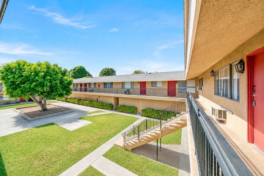 More Photos Of 383 Orchid Ln, Pomona Apartments For Sale