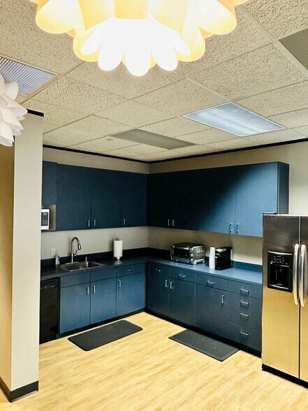 More Photos Of 1301 S Capital Of Texas Hwy, Austin Office For Lease