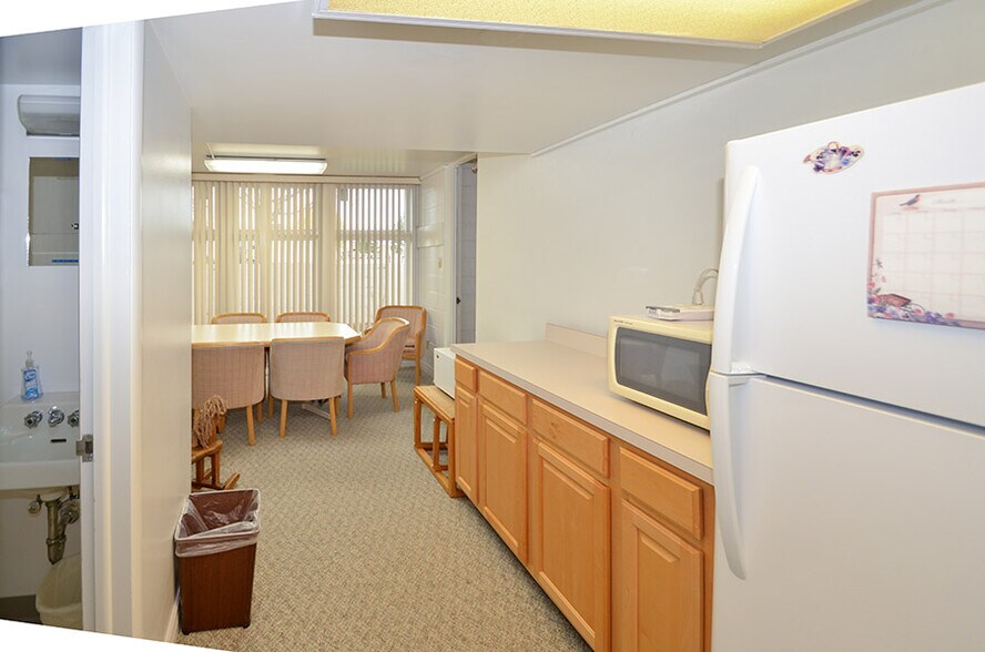 More Photos Of 1711 13th St W, Billings Healthcare For Lease