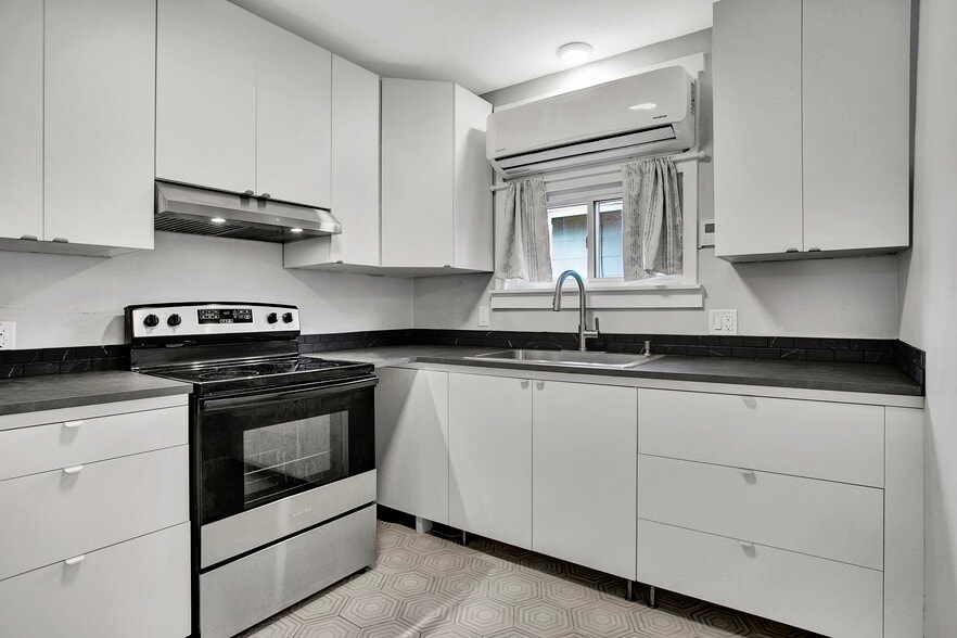 More Photos Of 315 15th Ave N, Jacksonville Beach Apartments For Sale