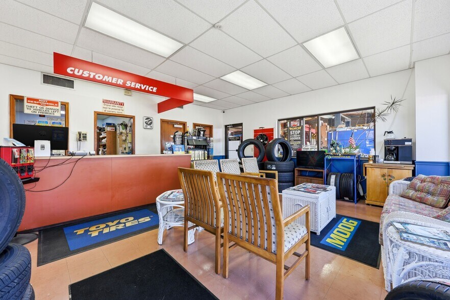 More Photos Of 2350 N Ponce De Leon Blvd, Saint Augustine Service Station For Sale