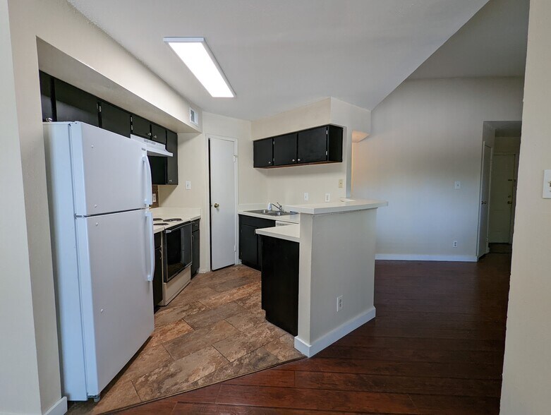 More Photos Of , Houston Multifamily For Sale