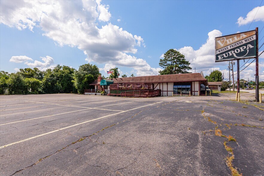 More Photos Of 3044 Deans Bridge Rd, Augusta Restaurant For Sale