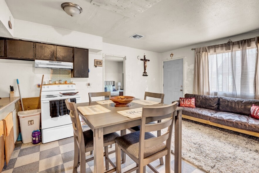 More Photos Of 1119 W Fillmore St, Phoenix Apartments For Sale