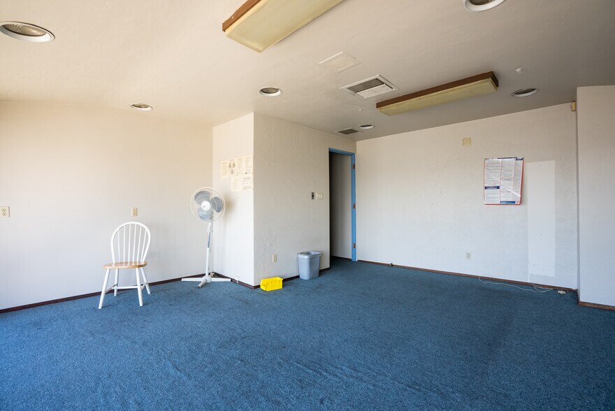 More Photos Of 4946 Florence Ave, Bell Medical For Lease