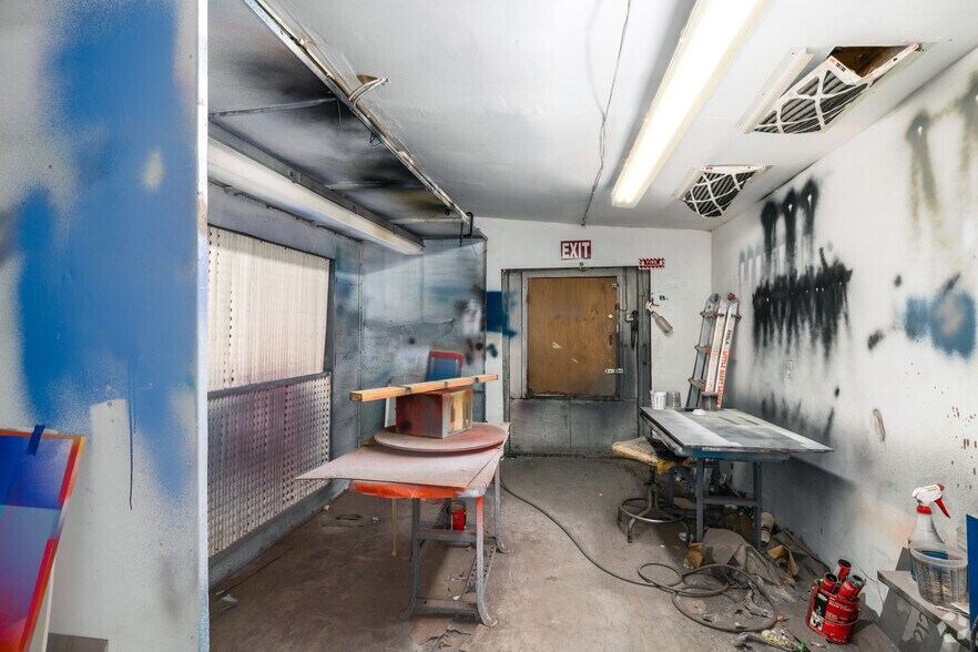 More Photos Of 1215 Race St, Philadelphia General Retail For Sale