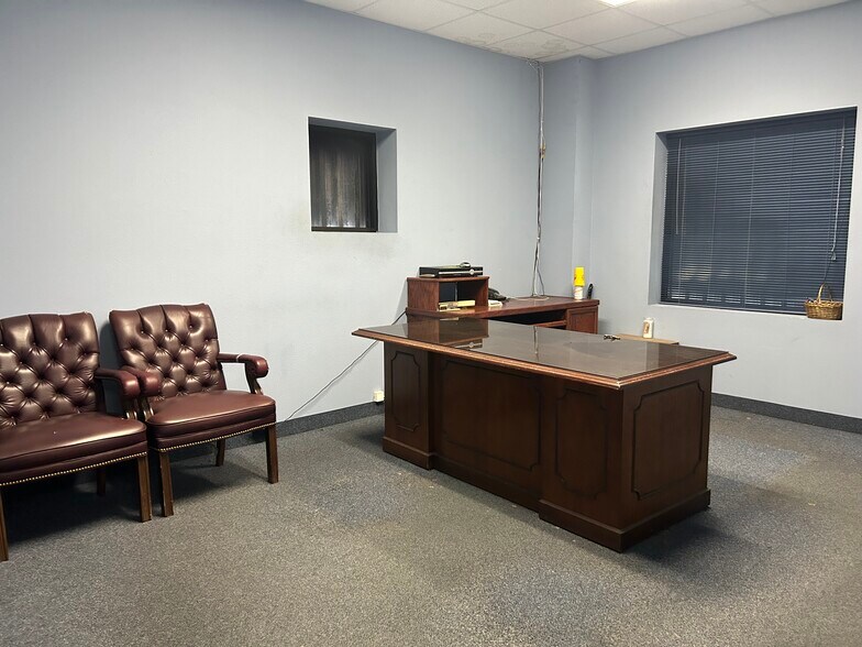 More Photos Of 3420 S Padre Island Dr, Corpus Christi Auto Dealership For Lease