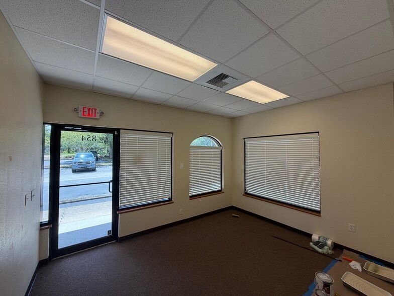 More Photos Of 854-880 S Duncan Dr, Tavares Office For Lease