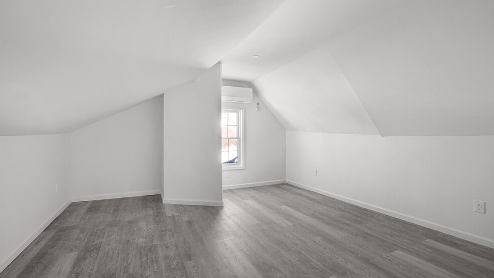 More Photos Of 129 New Dorp Plz, Staten Island Office Residential For Sale