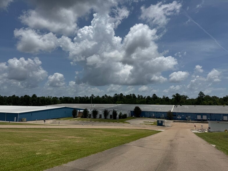 More Photos Of 6892 U S Highway 49, Hattiesburg Warehouse For Sale