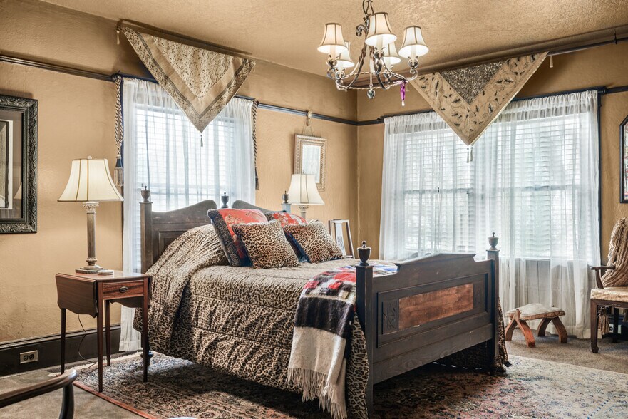 More Photos Of 3123 Ne Broadway St, Portland Storefront Retail Residential For Sale