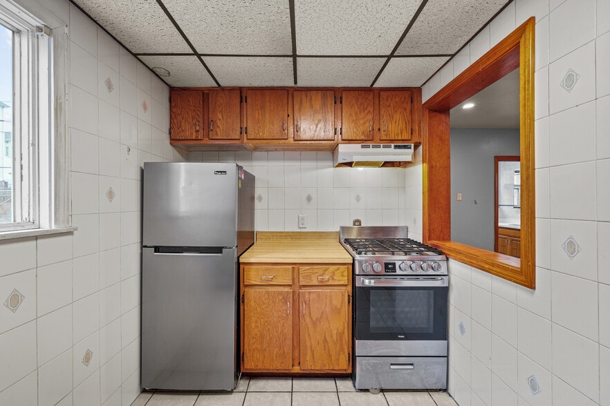 More Photos Of 337 Columbia St, Fall River Apartments For Sale